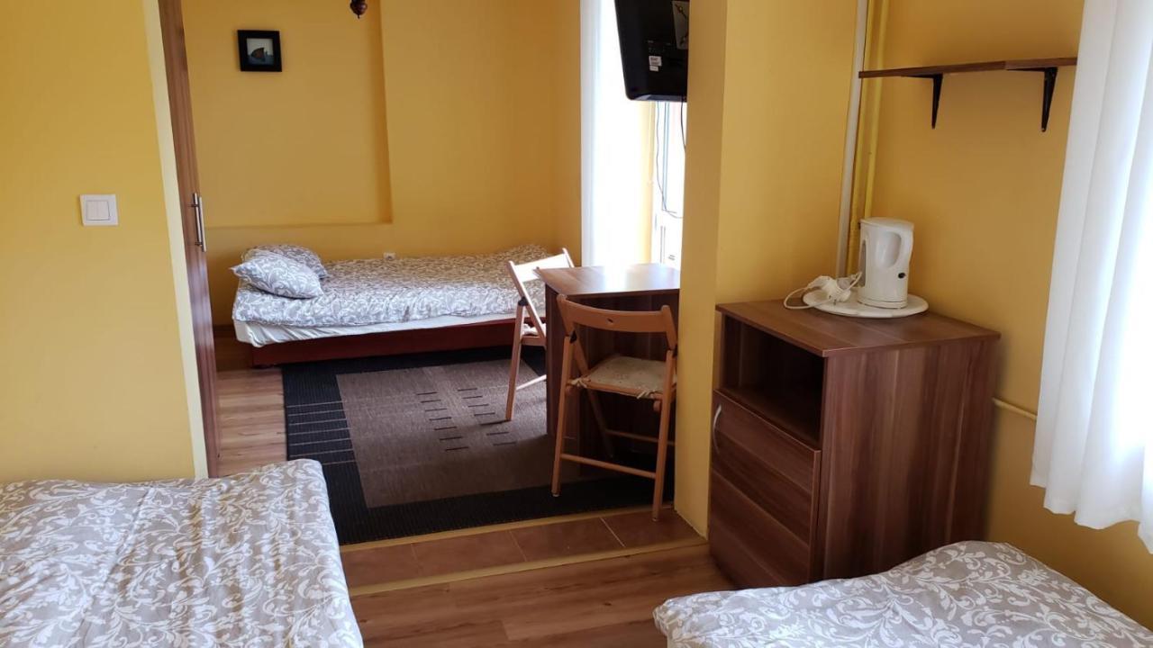 Willa Wega - Pokoje Goscinne I Domki Sianozety Exteriör bild